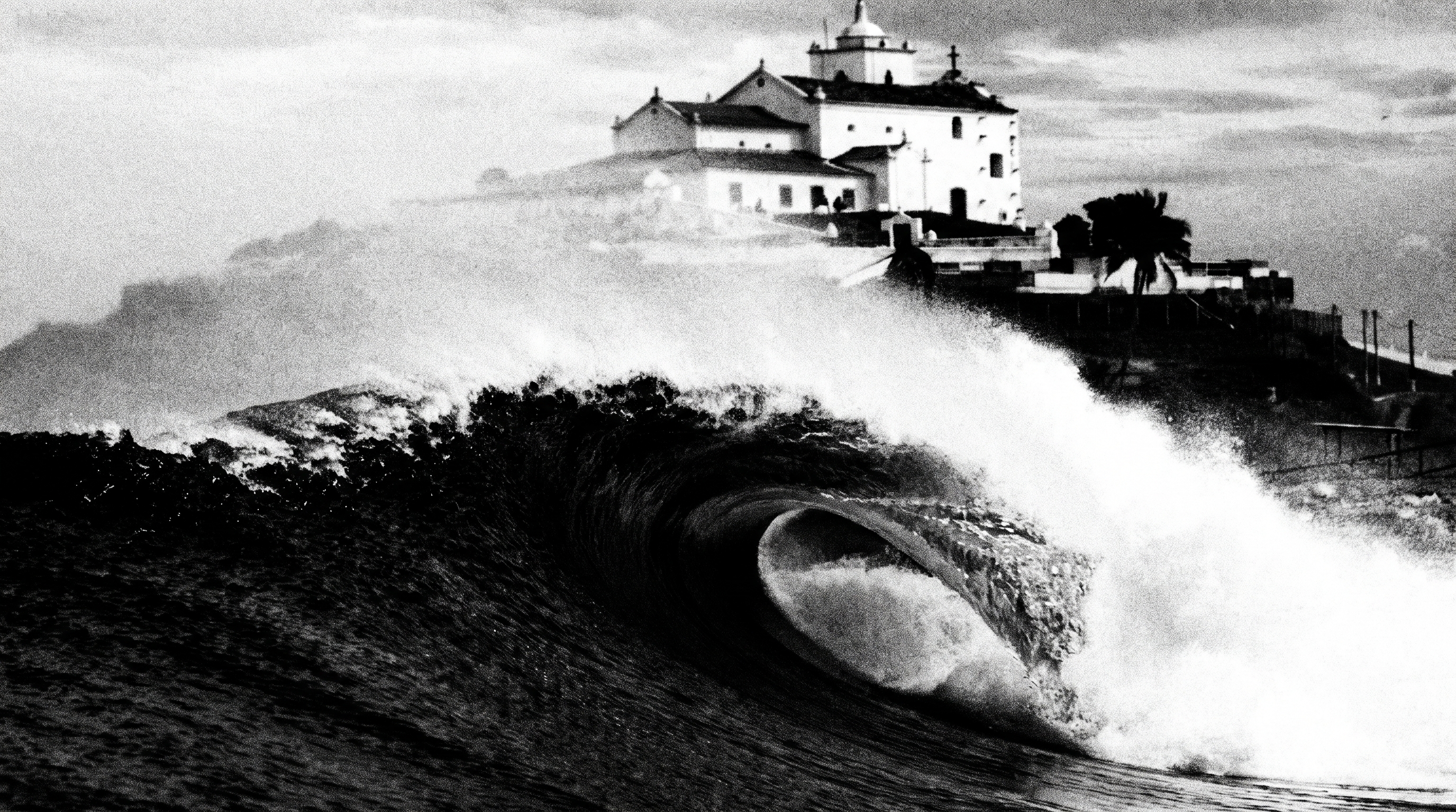 Wave breaking by a lighthouse